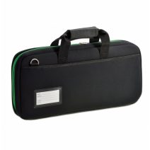 KÉSTARTÓK, TÁSKÁK, TOKOK